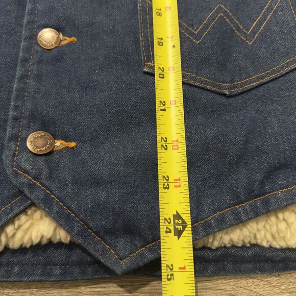 VINTAGE Wrangler Sherpa Lined Denim Vest Blue Made in USA 70s Western Size L - Picture 7 of 9